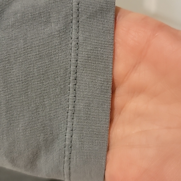 Cotton on Garments Men's Tank - Picture 3 of 5